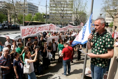 Rešenje za zadužene u francima, Efektiva najavljuje protest: Danas stiže leks specijalis!