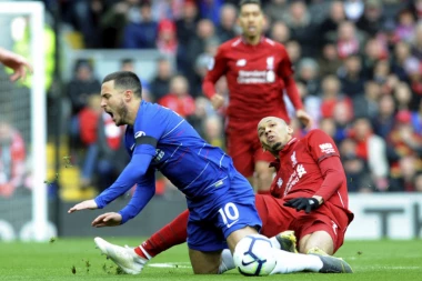 (VIDEO) Odvratno: Fabinjo istrasao nos pored povređenog Azara!