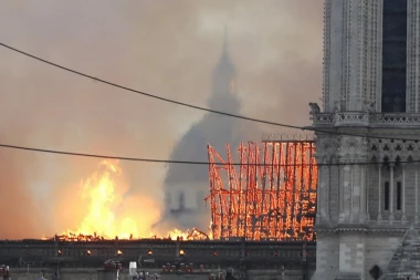 Fudbalski legende žale zbog požara u Nort Damu