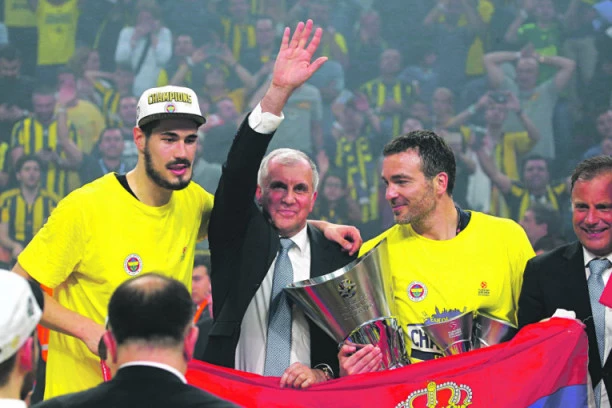 Nikola Kalinić na leto slobodan igrač: Novi ugovor sa Fenerom ili odlazak u "grad mode"?