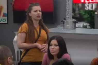 (FOTO) Stala na vagu i izneverovala: Dragana Mitar se opasno ugojila!