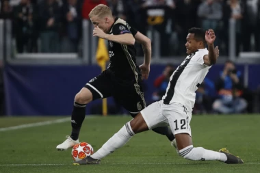 Tadić i drugovi srušili Juventusove akcije!