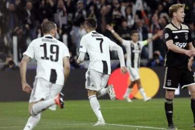 Defanzivac stigao u Juve!