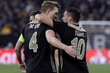 Nestvarna zarada Ajaksa ove sezone - Evo KAKO je Tadićev tim zaradio ogromnu sumu novca!