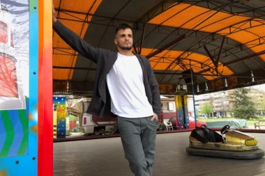 Hit godine u najavi: Lapsus Bend poručuje: Skote, još te volim!