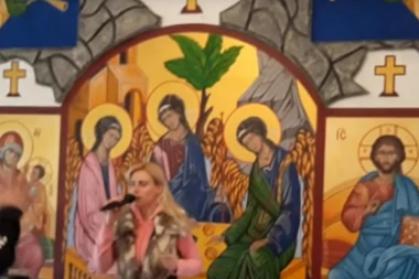 (VIDEO) Kao da je đavo ušao u njih: U parohijskom domu u Šapcu gore nego u kafani na Ibarskoj!