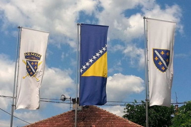 STRAŠNO LICEMERJE SARAJEVA: Od Srbije traže da štiti Bosnu, a hteli da priznaju Kosovo
