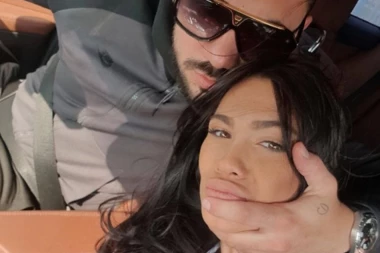 Devojka poznatog pevača u belom, a njemu svi čestitaju: Oženio se Aca Živanović?!