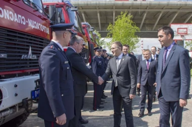 Vatrogasci dobili 12 novih vozila, ali to nije kraj