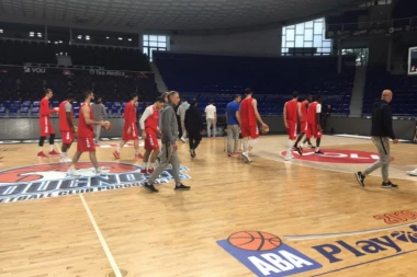 (VIDEO) Hladna glava slavi u "Morači": Crveno-beli idu na pobedu, Davidovac otkrio kako se nose sa pritiskom!