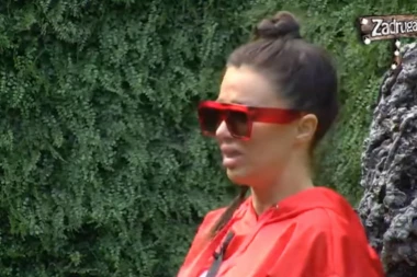 (VIDEO) Psovali je i vređali: Stanija ronila suze zbog Lune Đogani!