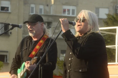 Bora Čorba zapušio usta hejterima: Svirali smo na mitingu da bi podržali borbu za Kosovo