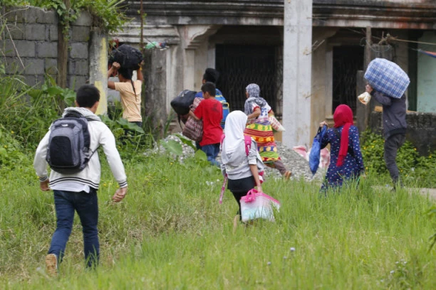 MIGRANTI prave HAOS! Upadaju ljudima u kuće: NAROD STRAHUJE ZA BEZBEDNOST!