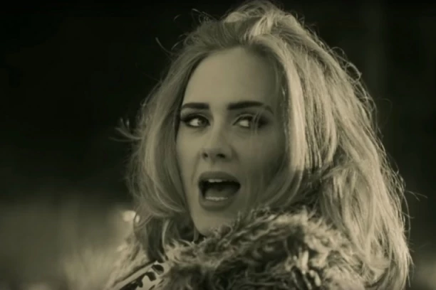 ADEL PUKLA 13 MILIONA EVRA ZA DVE VILE U LONDONU, A TO ČAK NIJE SVE: Pevačica spremna da PLATI ASTRONOMSKU CIFRU zarad luksuznog života!