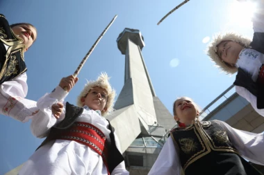 (FOTO) Proslavljen 9. rođendan Avalskog tornja