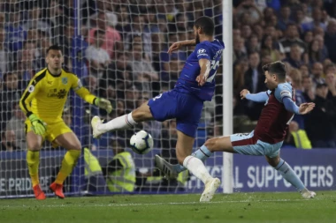 Čelsiju samo bod protiv Barnlija, Liga šampiona visi!