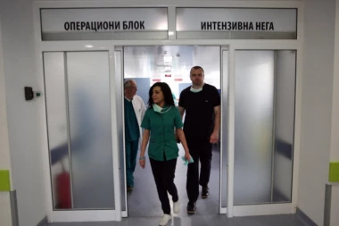 Hirurg iz Velike Britanije u poseti Beogradu: Uradio dve sjajne operacije bez otvaranja stomaka