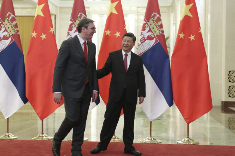 Predsednik Kine primio Vučića u Velikom domu naroda