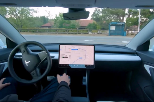 ZBOG GREŠKE NA TESLA AUTOMOBILU MOŽETE OSTATI BEZ PRSTA: Kompanija povlači više od milion vozila!