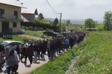 (VIDEO) Sahrana ubijenog biznismena: Ogromna povorka na poslednjem ispraćaju Slaviše Krunića