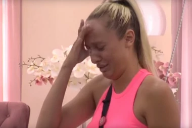 (VIDEO) Luna uplakana napustila "Zadrugu": Ovo saznanje je načisto dotuklo!