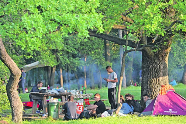 7 STVARI BEZ KOJIH NE SME DA VAM PROĐE 1. MAJ! Uskršnji praznici su iza nas, evo kako da se sad spremite za naredni vikend!