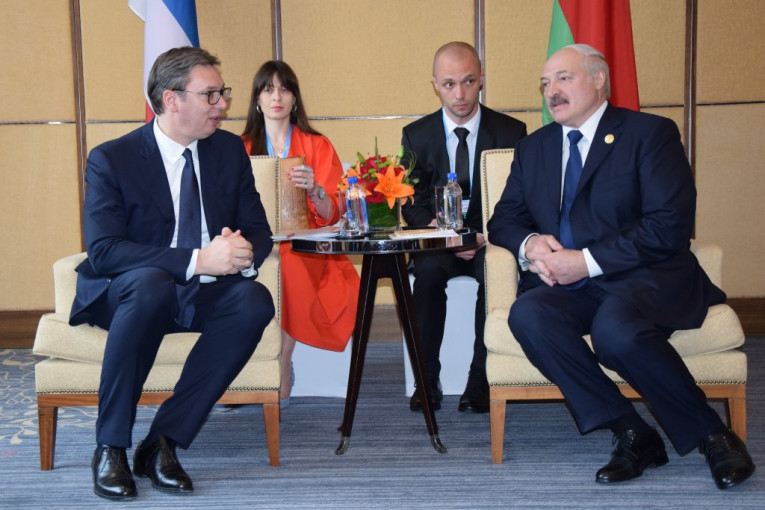 Vučić se sastao sa Lukašenkom u Pekingu