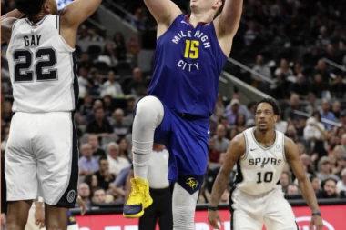 Srbin dotakao zvezde: Nadrealna partija Nikole Jokića nedovoljna za slavlje u Teksasu!