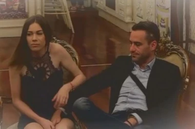 Samo da Milojka srčka ne strefi kad vidi ovo: Požgaj hvatao Milijanu za međunožje! (VIDEO)