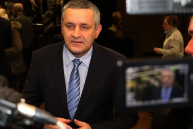 "ZA DOM SPREMNI" FORMALNO OZAKONJEN! Linta: Ustaše i NDH se na razne načine rehabilituju u Hrvatskoj!