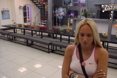 (VIDEO) Luna prebledela kada je videla Kiju!