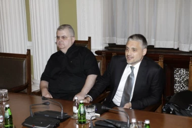 Čeda i Čanak stali na stranu Šiptara