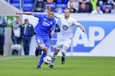 Volfsburg primio gol pa DEKLASIRAO Hofenhajm u gostima!