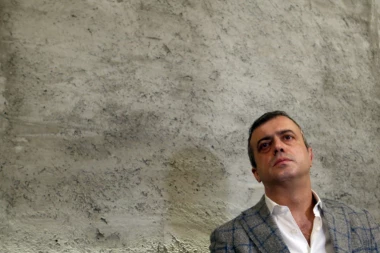 Ne može da sakupi potpise pa mu kriva država: Sergeju se tresu gaće pred izbore