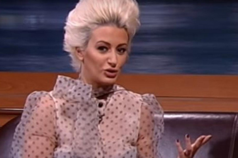 Dušica Jakovljević pre i posle operacija