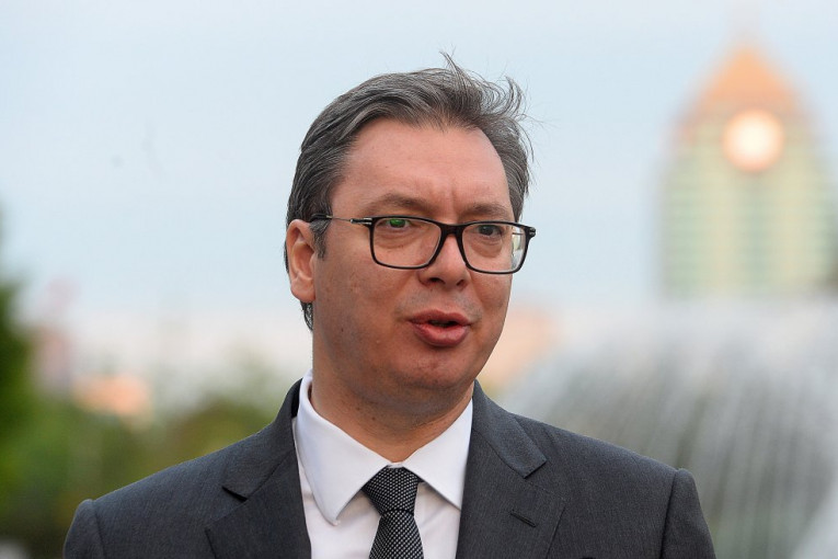 Vučić uputio telegram saučešća Zelenskom