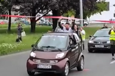 UŠAO U ISTORIJU: Hrvat srušio Ginisov rekord u dužini guranja automobila (VIDEO)