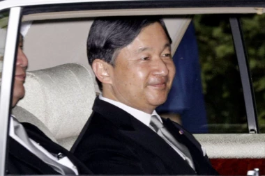 Naruhito preuzeo tron od oca