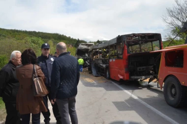 Radojica je prvi dotrčao do autobusa i ugledao užas: Živa je gorela, ali nisam mogao da je izvučem jer je bila priklještena sedištima!
