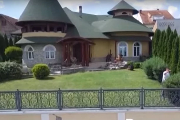 BIVŠA SUPRUGA OJADILA PEVAČA DO ZADNJEG DINARA: Otkrio sve detalje bračnog brodoloma!