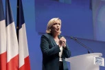 FRANCUSKA POSTAJE BURE BARUTA! Zbog Zakona o penzijama, protestanti ključaju, oglasila se Marin Le Pen: Zapaliće zemlju!