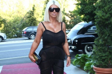 "Platićeš mi svaku suzu": Dara Bubamara dobija jezive pretnje zbog oženjenog muškarca!