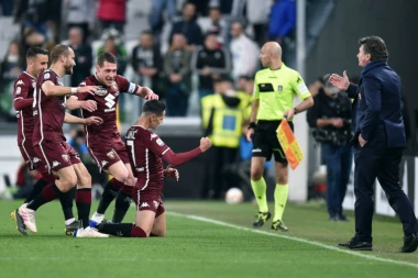 LUKIĆ I "BIKOVI" ZA SPAS SEZONE: Torino došao do zlata vredne pobede protiv Sasuola u poslednjim sekundama!