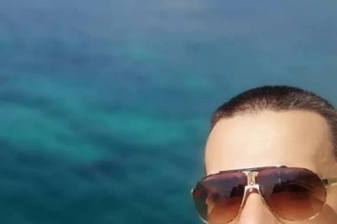 NAŠ PEVAČ PREVARIO BIVŠU ŽENU SA NJENIM BRATOM: Skandal na estradi, ona sve vreme gledala i navijala dok je on BLUDNIČIO!