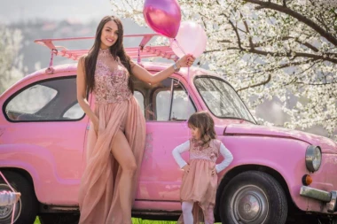 Humanitarna modna revija Klaralajn - "U susret letu"