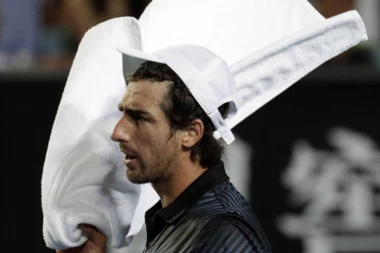 ISKUSNI TENISER ODLEPIO U KARANTINU: Kuevas SAHRANIO samog sebe u sobi