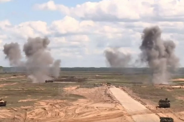 VOJNICI IZ SRBIJE BILI U POGOĐENOM KAMPU: Ispaljeni projektili iz minobacača, dva pala unutar kampa u Somaliji