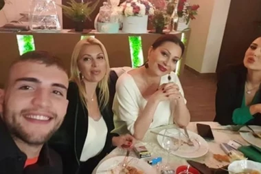 Ceca sa porodicom na slavi Veljkove devojke, a ono što je Anastasija uradila oduševiće sve!