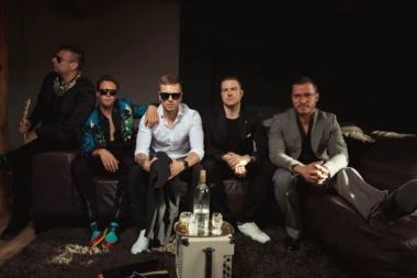 Filip Pat osnovao bend: Bivši Leontinin suprug sada u grupi "Pozitiv", a njihova prva pesma je kontroverzna!