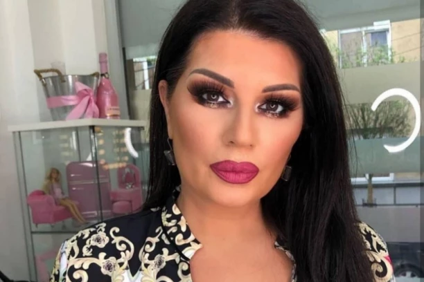 VANJA JE BOŽJE ČUDO, ŽIVOT JE DOBIO SMISAO! Sanja Maletić batalila pevanje zbog bolesti, pa dobila ćerku u šestoj deceniji!